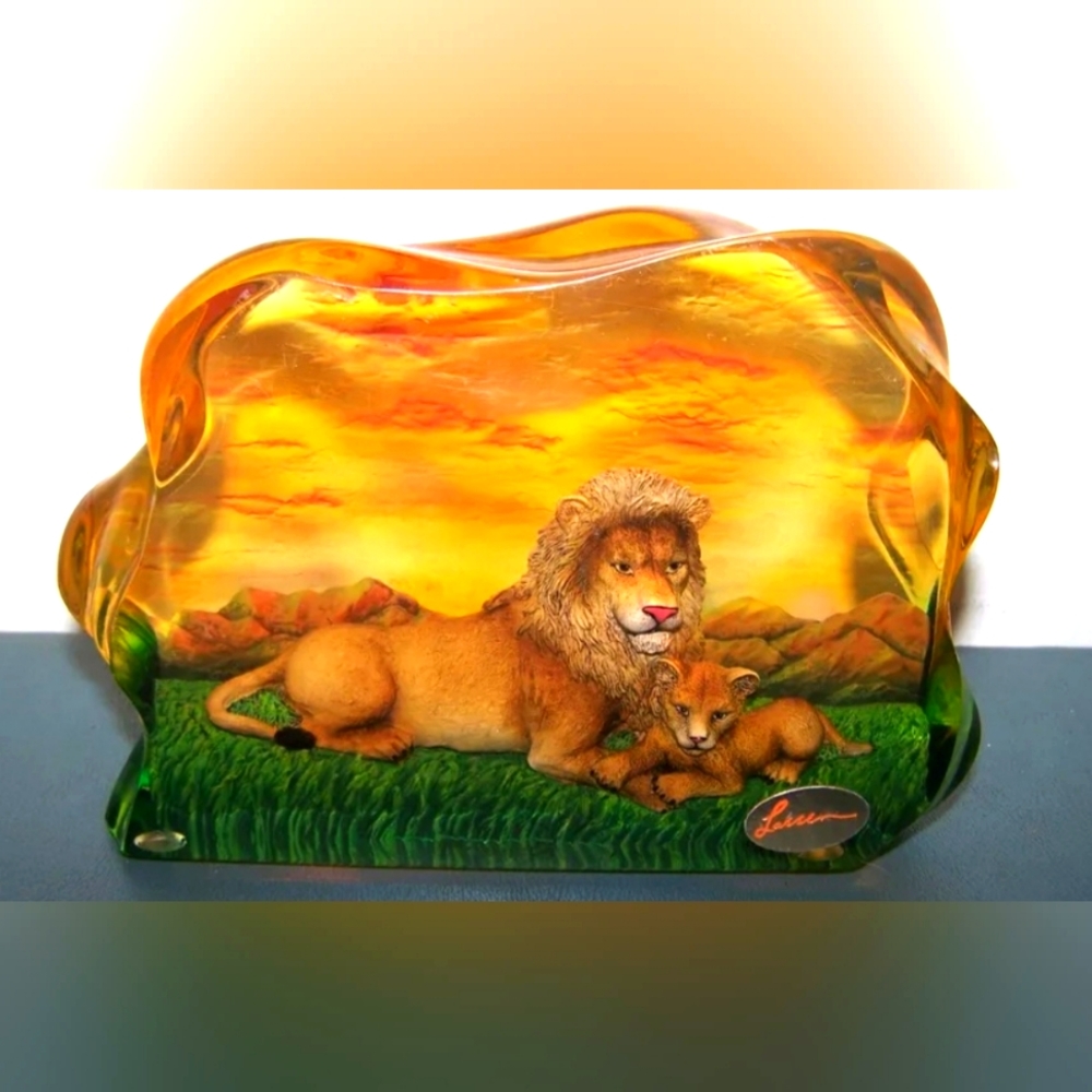 Lassen Lion & Cub Glass Paperweight – Glowing Sunset, Signed, Stunning Display